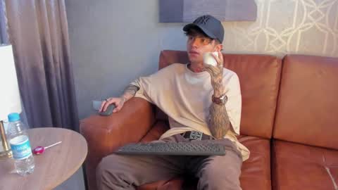 Acid Milo online show from December 10, 4:06 pm