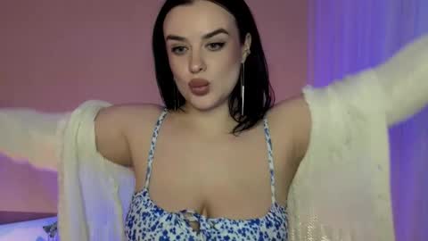 my inst   love inside 17 online show from February 20, 8:58 pm