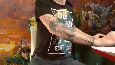 Snapshot of acute_obsession chatting on January 4, 3:49 pm Alex online show from January 4, 3:49 pm