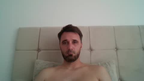 Snapshot of ad14n chatting on September 22, 9:22 am ad14n online show from September 22, 9:22 am