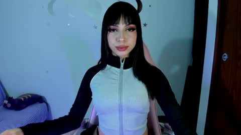 Snapshot of ada_luna01 chatting on May 12, 8:00 am online show from May 12, 8:00 am