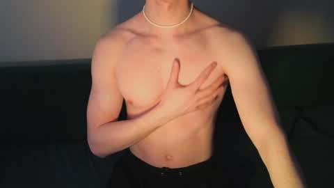 Snapshot of adam21boy chatting on June 3, 2:33 pm Adam online show from June 3, 2:33 pm