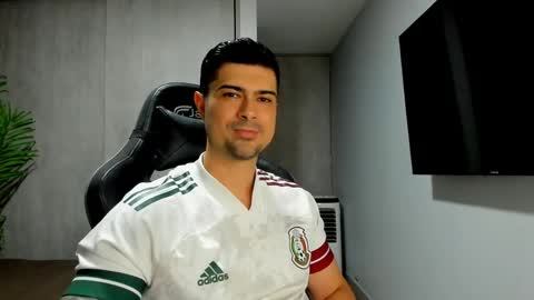 adam clarke online show from March 21, 2:38 am