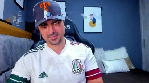 adam clarke online show from April 9, 1:16 am