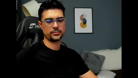 Snapshot of adam_clarke chatting on May 16, 1:13 am adam clarke online show from May 16, 1:13 am