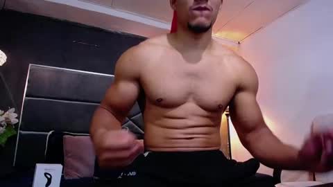 adam_fit19cm online show from October 18, 1:56 pm