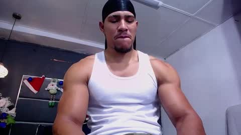 adam_fit19cm online show from December 4, 1:53 pm