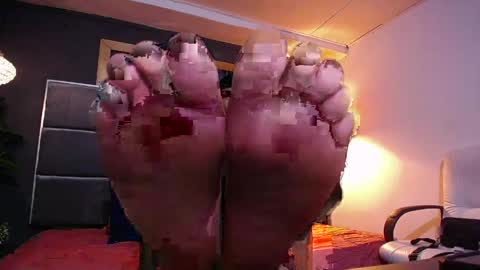 adam_fit19cm online show from April 6, 1:56 pm