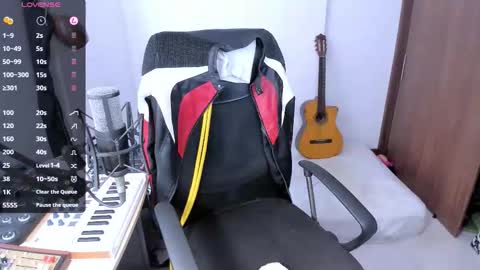  Adam online show from November 5, 3:12 pm