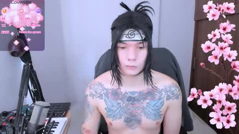  Adam online show from March 25, 3:29 pm