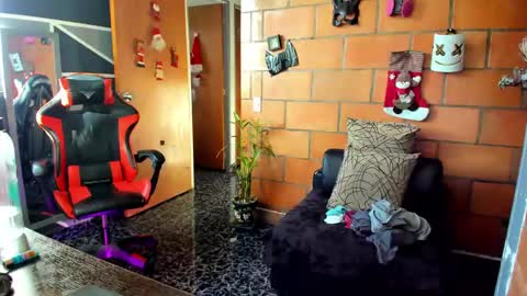 Adam Valencia online show from January 6, 9:32 pm