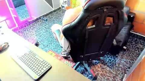 Adam Valencia online show from January 17, 3:53 pm