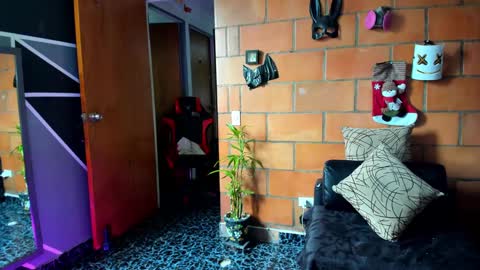 Adam Valencia online show from February 21, 6:48 pm