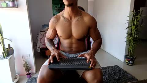 Adam Valencia online show from November 25, 4:51 pm