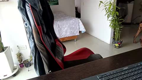 Adam Valencia online show from February 14, 5:10 pm