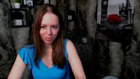 Snapshot of adamais_ chatting on May 2, 5:01 am adamais_ online show from May 2, 5:01 am
