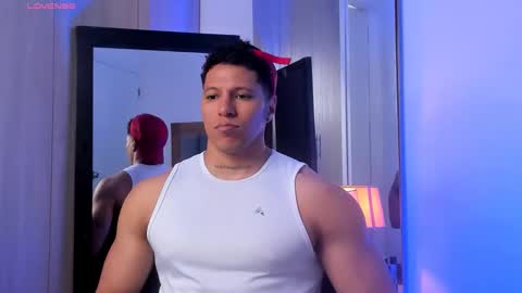 adambrocs1 online show from October 19, 5:24 pm