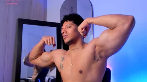 adambrocs1 online show from February 3, 2:11 pm