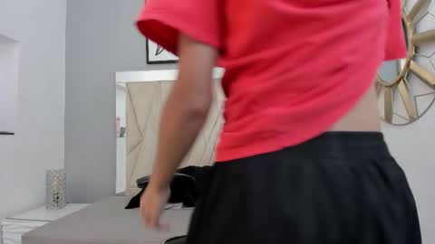 Adams Bobby online show from December 5, 11:41 am