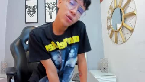 Adams Bobby online show from March 20, 11:26 am