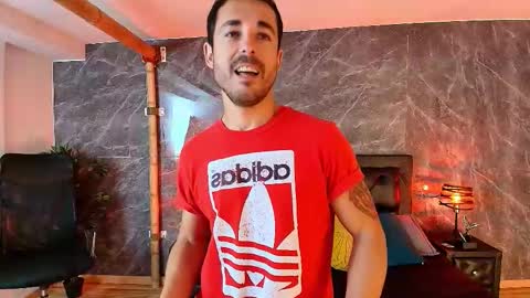 Im Adams Sanz online show from March 3, 9:21 pm