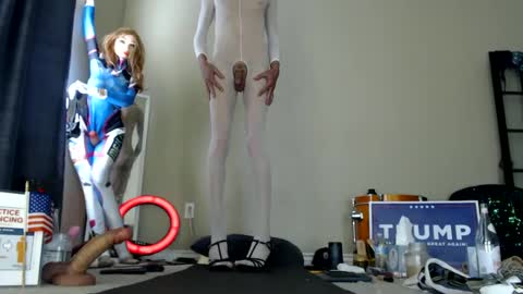 Snapshot of adamseve777 chatting on February 2, 5:59 pm TaylorSexbot online show from February 2, 5:59 pm