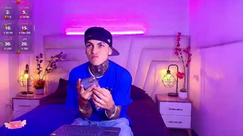 AdamsWalkerr  online show from February 4, 12:33 pm