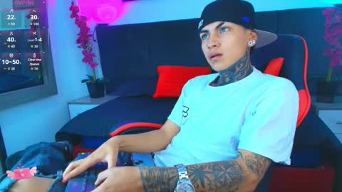 AdamsWalkerr  online show from February 23, 12:13 pm