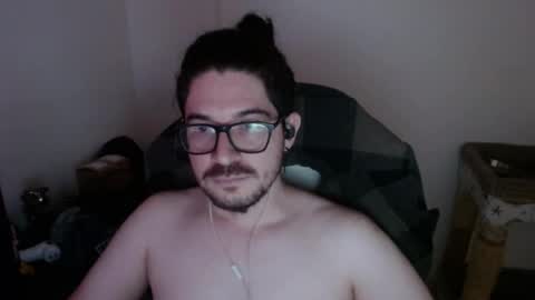 Snapshot of adamussutekh chatting on July 1, 2:40 pm Adam online show from July 1, 2:40 pm