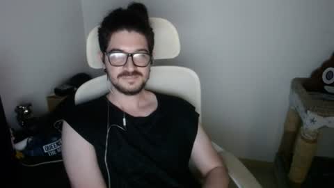 Snapshot of adamussutekh chatting on July 8, 3:00 am Adam online show from July 8, 3:00 am