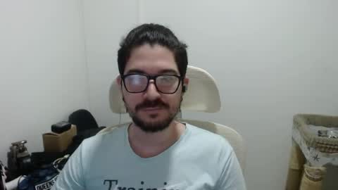 Snapshot of adamussutekh chatting on July 9, 11:14 am Adam online show from July 9, 11:14 am