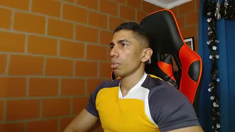 Adan Sin online show from January 9, 6:47 pm