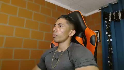 Adan Sin online show from February 18, 6:47 pm