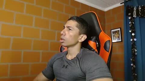 Adan Sin online show from March 3, 2:15 pm