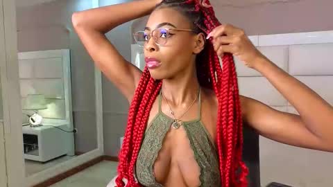 Snapshot of adarasmiith chatting on February 5, 10:25 pm adarasmiith online show from February 5, 10:25 pm