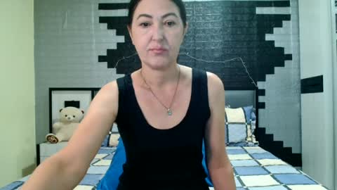 Snapshot of adaveraa chatting on June 25, 9:36 am AdaVeraa online show from June 25, 9:36 am
