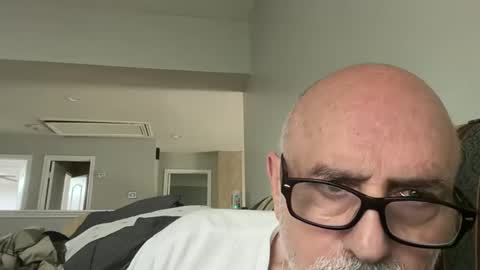 Snapshot of add_me_2 chatting on May 8, 7:08 pm add_me_2 online show from May 8, 7:08 pm