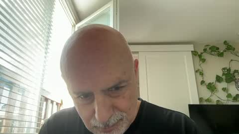 Snapshot of add_me_2 chatting on June 29, 12:05 pm add_me_2 online show from June 29, 12:05 pm