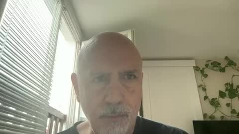 Snapshot of add_me_2 chatting on June 30, 7:31 am add_me_2 online show from June 30, 7:31 am