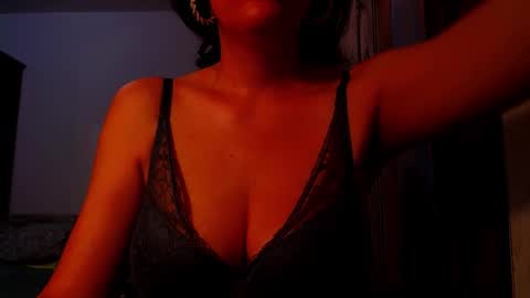 amy        online show from October 2, 8:49 pm