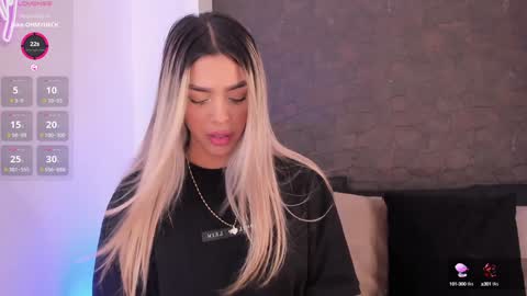 A D D I S O N  online show from January 27, 8:07 pm