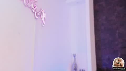 A D D I S O N  online show from March 7, 10:43 pm