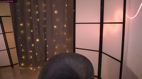 Snapshot of addy_moon chatting on January 20, 3:50 pm Addy online show from January 20, 3:50 pm