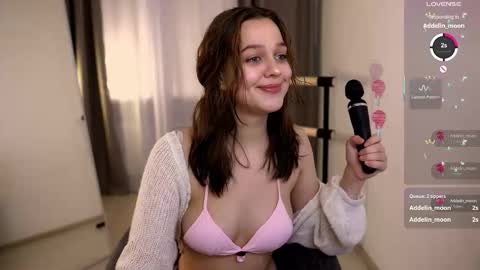 Snapshot of addy_moon chatting on October 8, 4:37 pm Addy online show from October 8, 4:37 pm