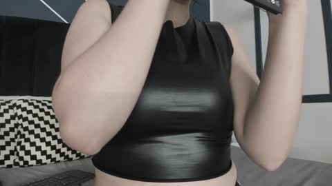 Ade  online show from January 18, 7:58 pm