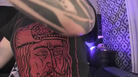 Ade  online show from November 27, 7:49 pm