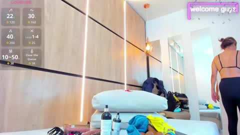 adela chase online show from September 9, 3:06 am