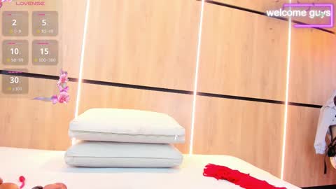 adela chase online show from October 21, 2:45 am