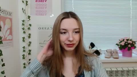 Snapshot of adele0_0 chatting on February 9, 12:52 pm Adele online show from February 9, 12:52 pm