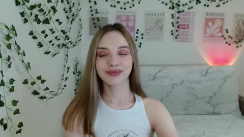 Snapshot of adele0_0 chatting on February 23, 3:18 pm Adele online show from February 23, 3:18 pm